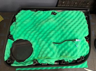 Stratul 5 Fono absorbant fata de plastic a usii pe interior