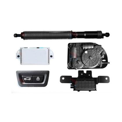 Automatikus csomagtartó-emelő és -záró rendszer gombról és kulcsról Toyota Innova 2016-19