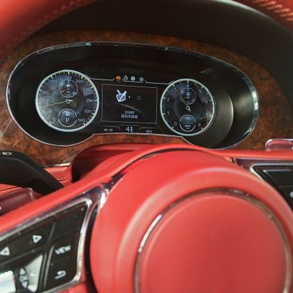 Bentley Bentayga 2016 - 2019 digitális elektronikus órák