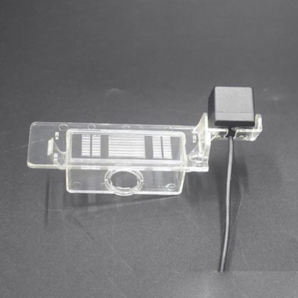 Camera video auto dedicata pentru mersul cu spatele compatibila cu Kia K5 deschidere 120 de grade instalare la becul de la numa