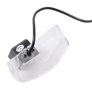 Camera video auto dedicata pentru mersul cu spatele compatibila cu Mazda 3 2011 deschidere 120 de grade instalare la becul de l