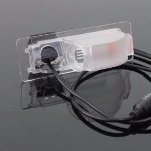 Camera video auto dedicata pentru mersul cu spatele compatibila cu VW New Santana 2013 unghi 150 de grade night vision 0 lux U2