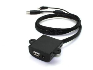 Connects2 CTUNIUSB prinza univerala USB si AUX